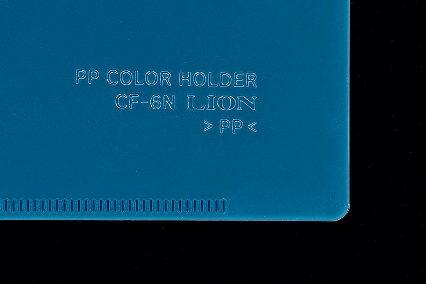 カラーホルダーの角にフォーカスした画像。角には丸みがある。