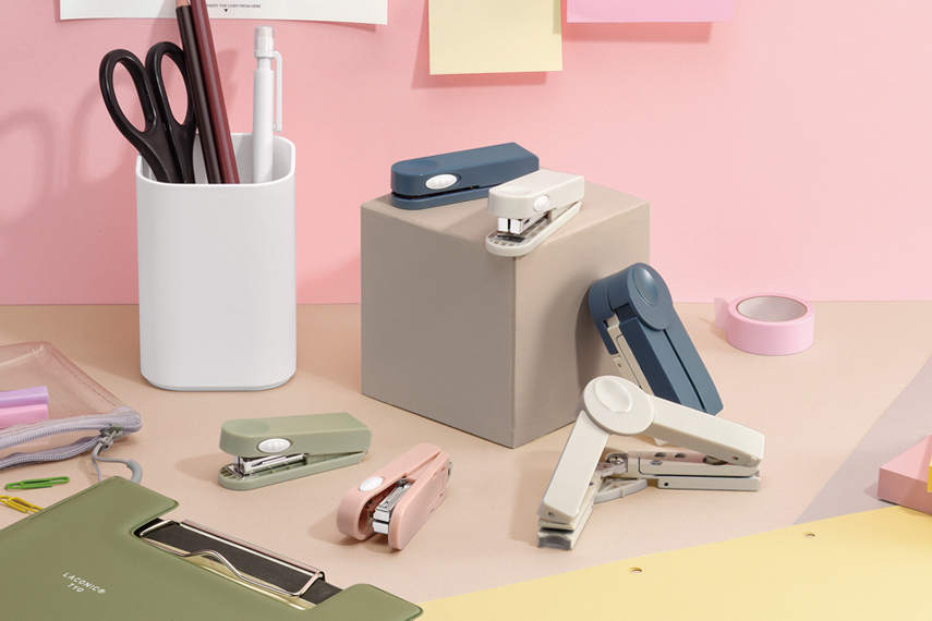 ＜pimmy（ピミー）＞　小型ステープラ＆小型パンチのイメージ画像。